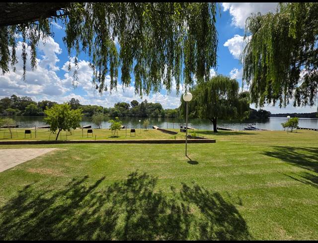 3 BEDROOM TOWNHOUSE FOR SALE IN VAALPARK